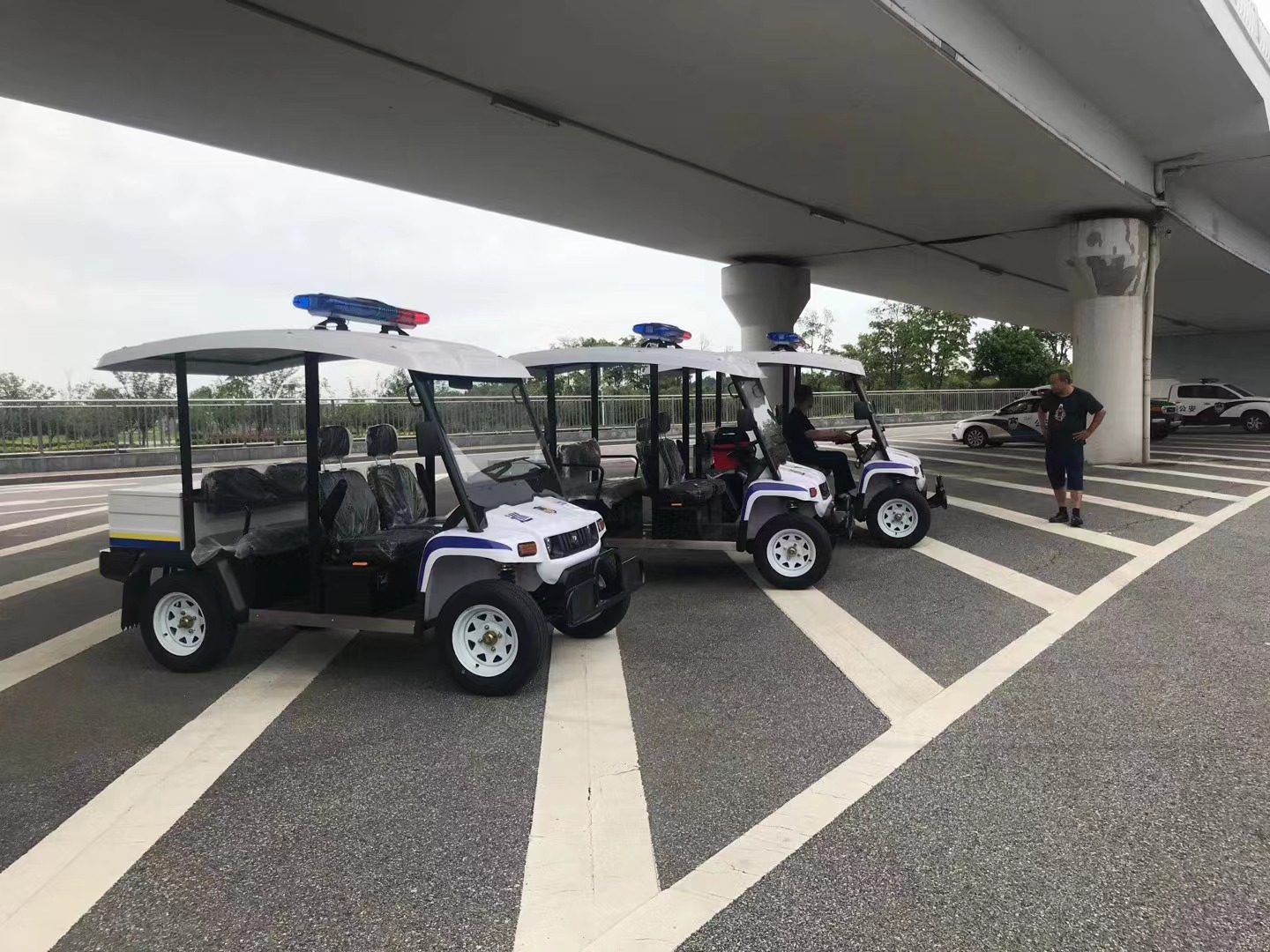 南昌机场交付黄色黄瓜视频黄色巡逻车